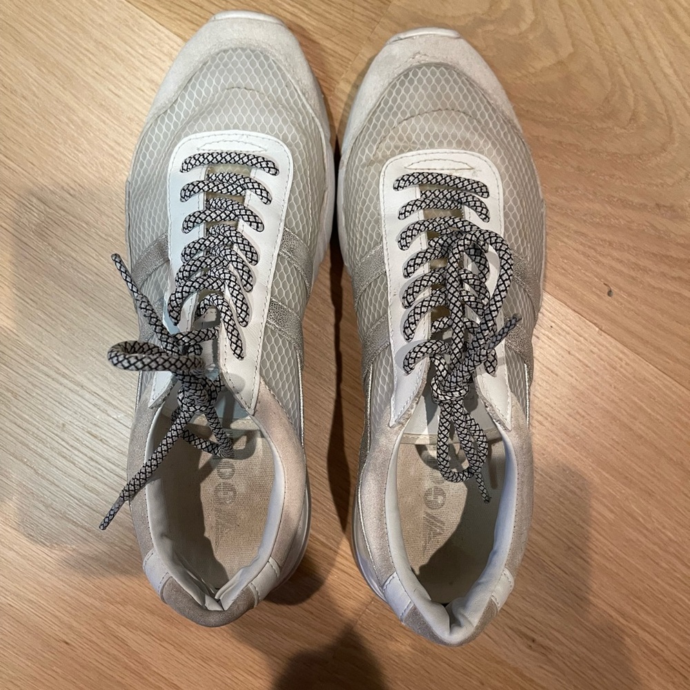 Gola white sneakers women’s size 9